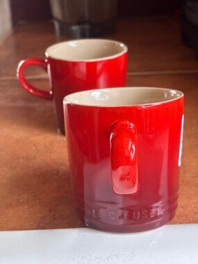Le Creuset 2 Red Ombre Stoneware Coffee Mugs 2 Ombre Cerise Red Cups